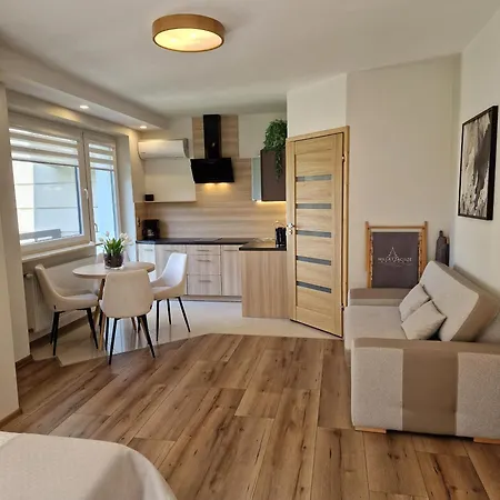 Willa Zacisze - Ostrowo - Komfortowe Apartamenty I Pokoje W Cichej Okolicy - Oaza Spokoju Exterior photo