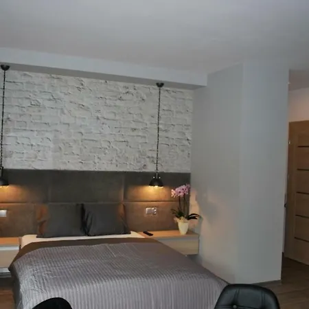 Willa Zacisze - Ostrowo - Komfortowe Apartamenty I Pokoje W Cichej Okolicy - Oaza Spokoju Exterior photo