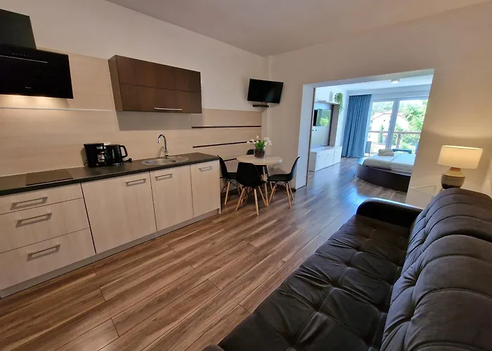 Willa Zacisze - Ostrowo - Komfortowe Apartamenty I Pokoje W Cichej Okolicy - Oaza Spokoju
