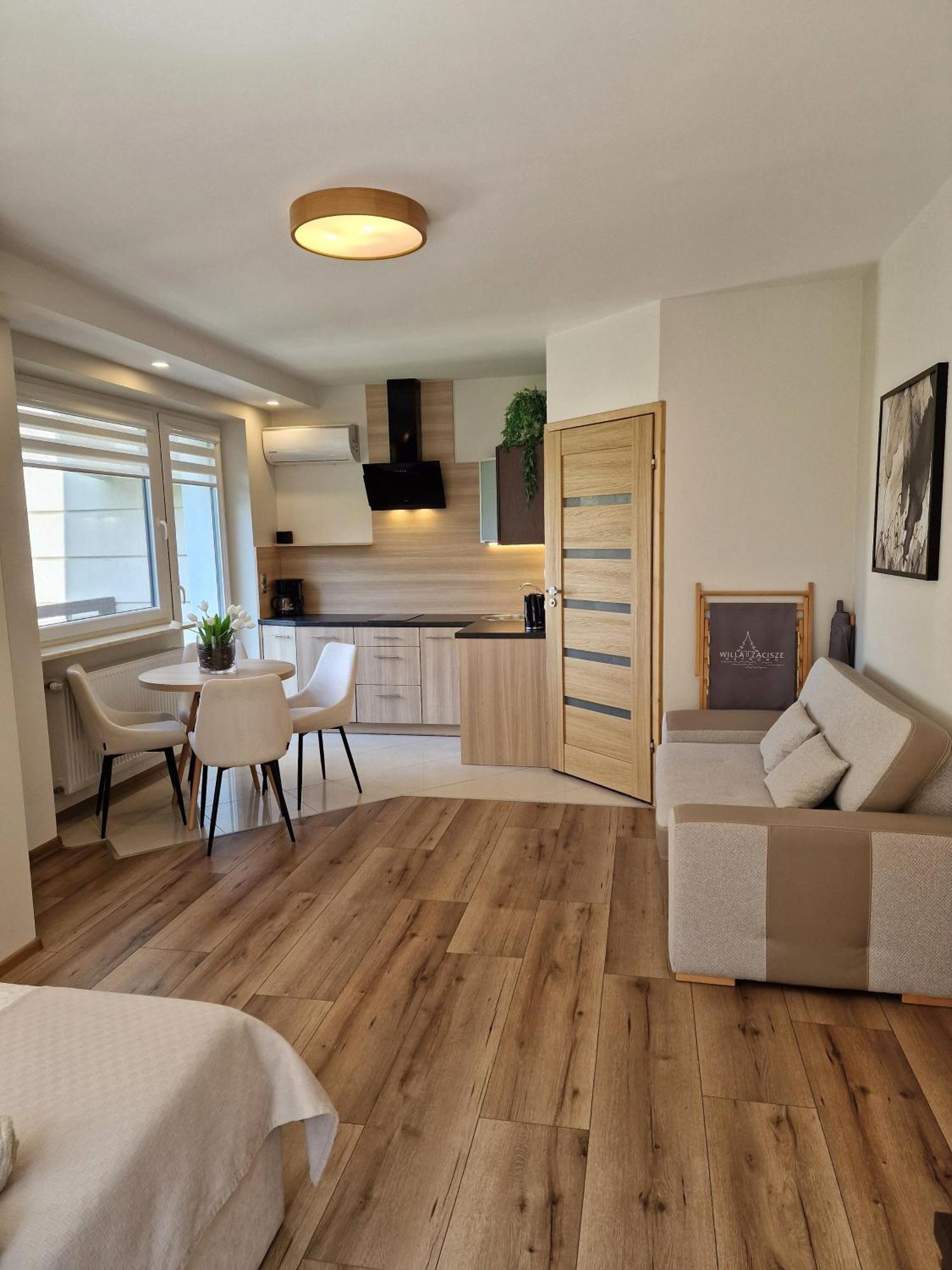 Zacisze - - Komfortowe I W Cichej Okolicy - Oaza Spokoju Apartment *